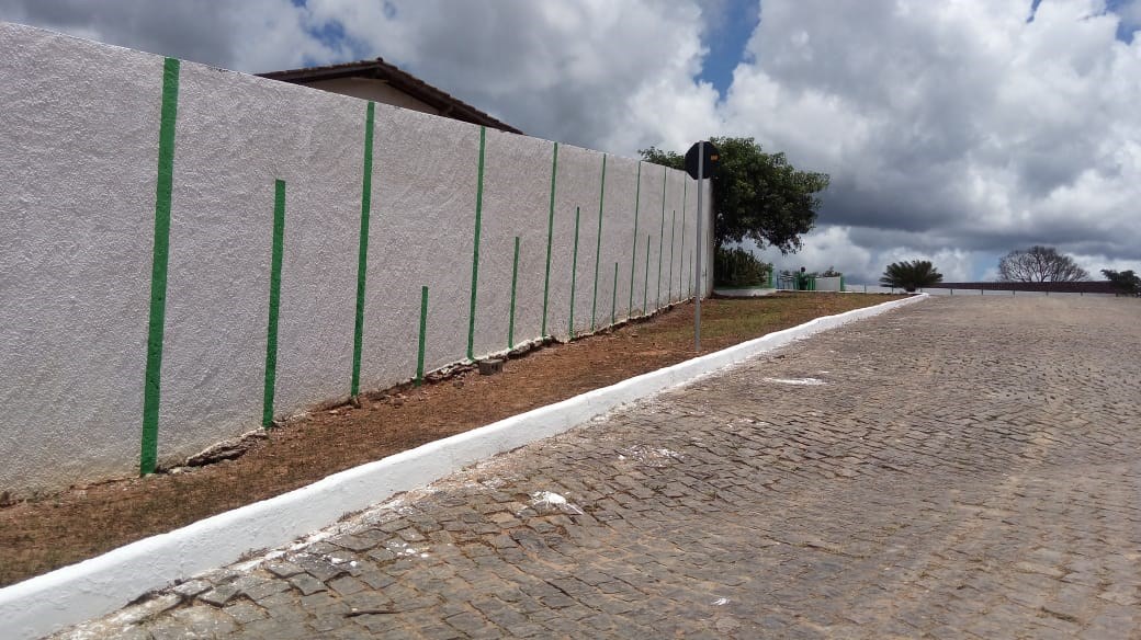 Camacã: Prefeitura finaliza limpeza no Cemitério da Cidade para o dia de Finados